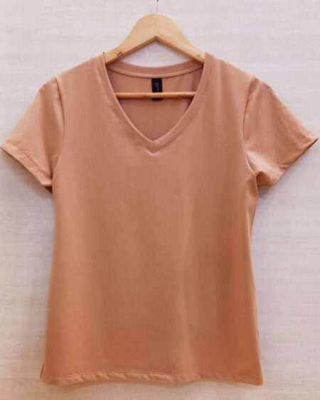 Remera Lisa Lycra cuello V