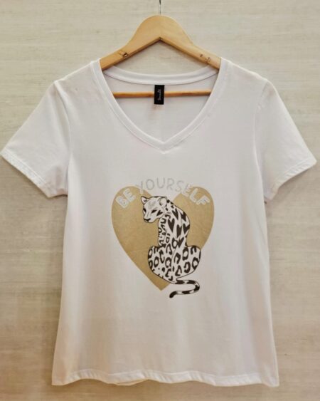 Remera V Be yourself