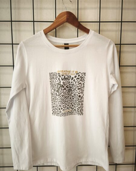 Remera clásica m/ larga Breathe it in LOVE It out