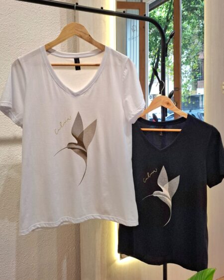 Remera V Colibrí