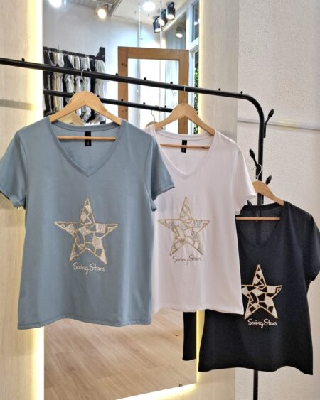 Remera V lentejuela estrella